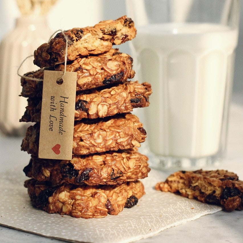 Homemade Fruit-Filled Oat Bars – Sweet, Crunchy & Wholesome